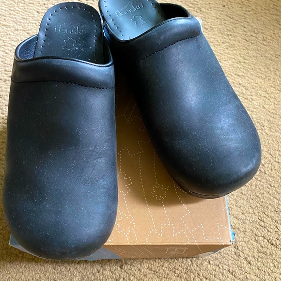 Dansko Shoes - Women's DANSKO Clogs